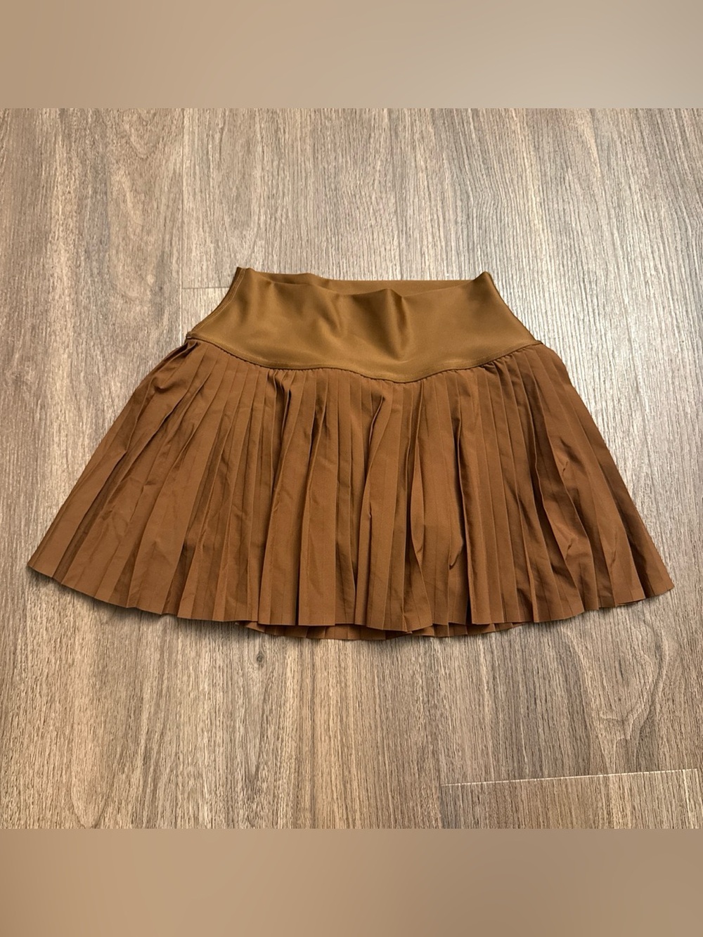 ALO Yoga Pleated Skater Mini Skirt in Brown New, size small
